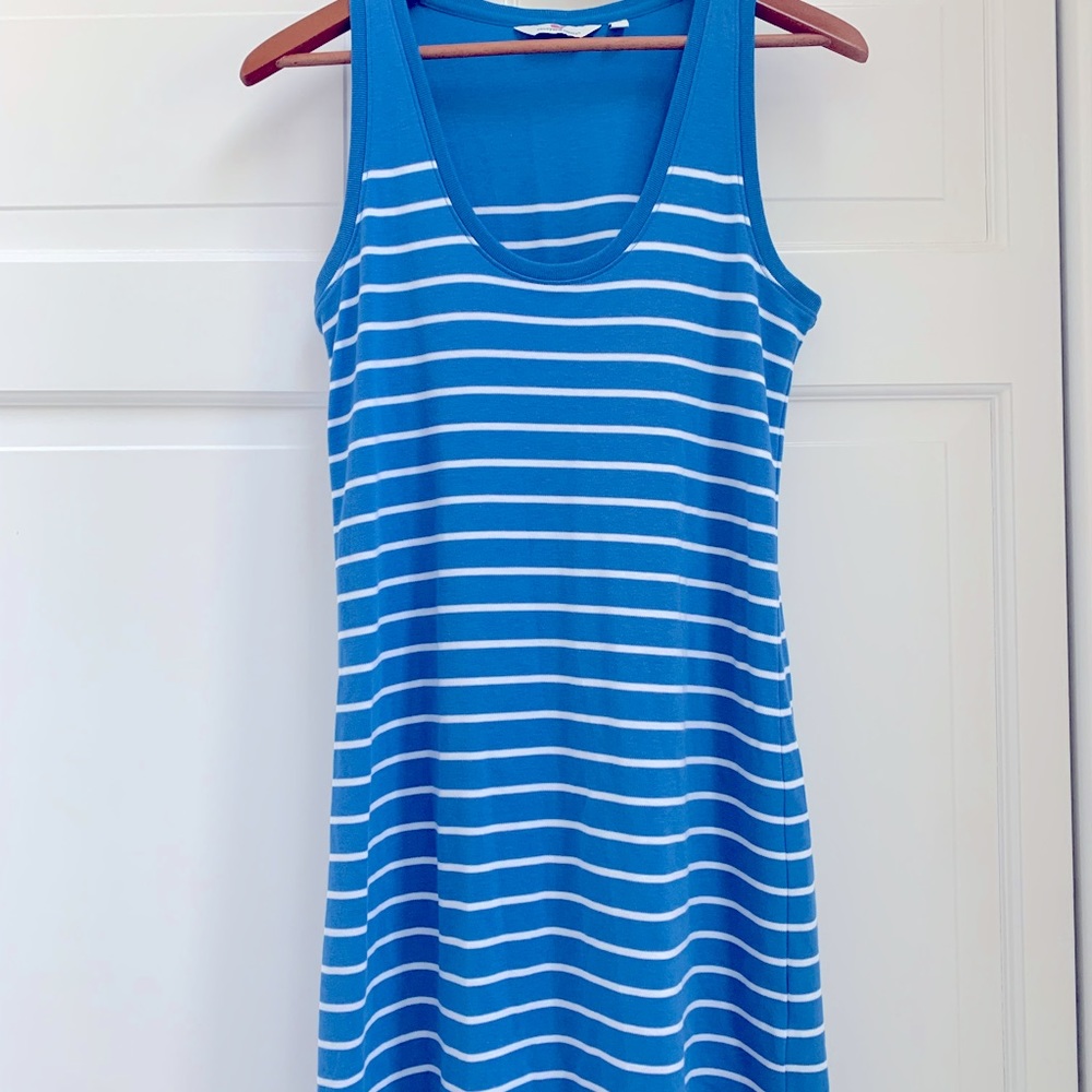 Vineyard vines summer dress - perfect condition. Worn only once.